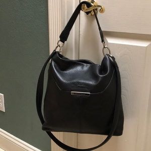 Crossbody and shoulder handbag